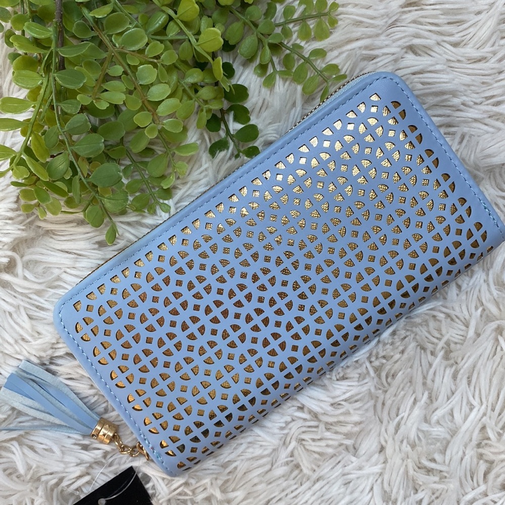 🎉HP🎉 BY:KY Full Zip Wallet 💗 Light Blue & Gold